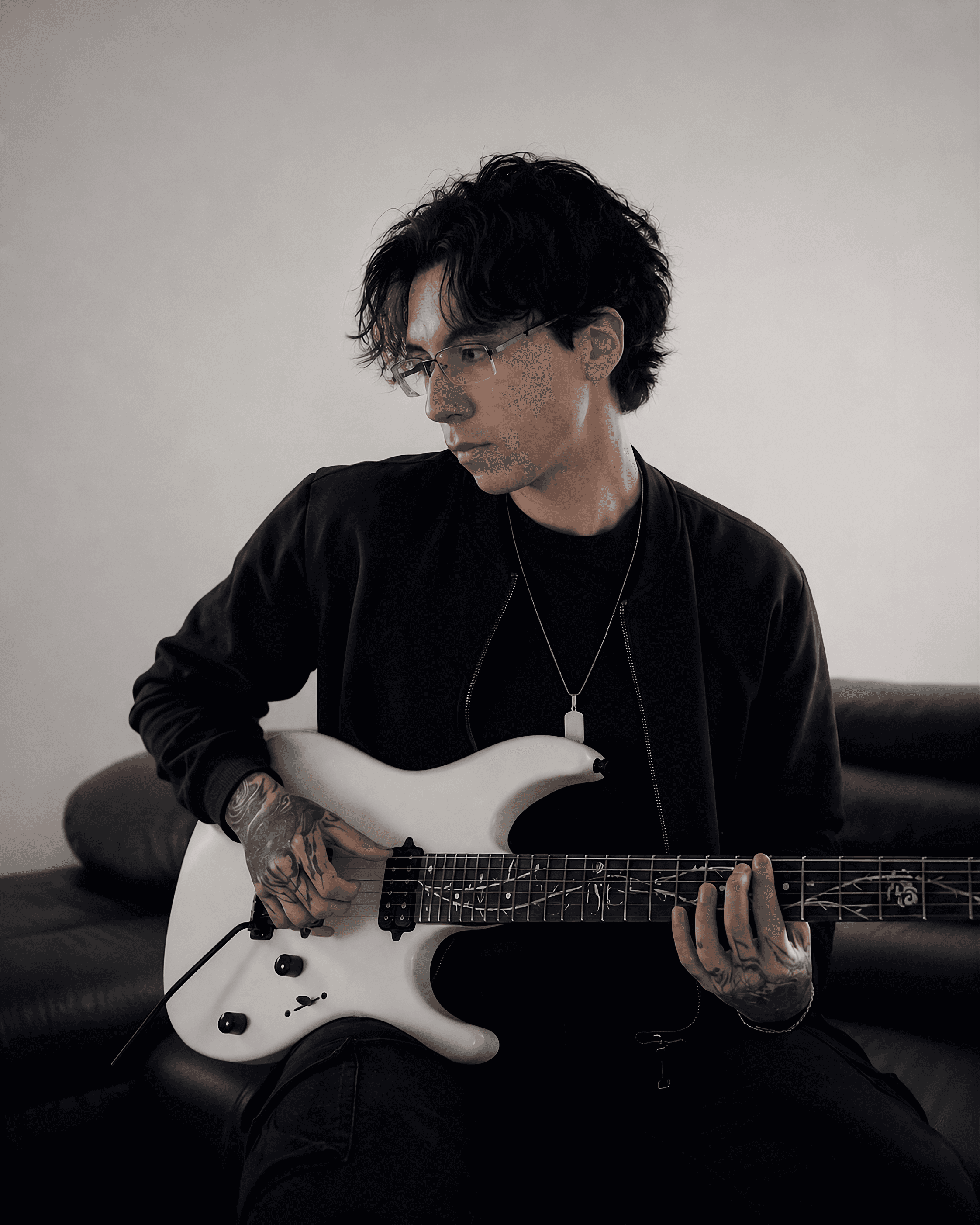 Noriega Sayago con guitarra